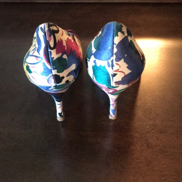 BCBG Floral Peep Toe Pumps - Picture 3 of 8